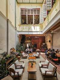 Ban Kheng Cafe: Riverside Reflections & Comfort Bites