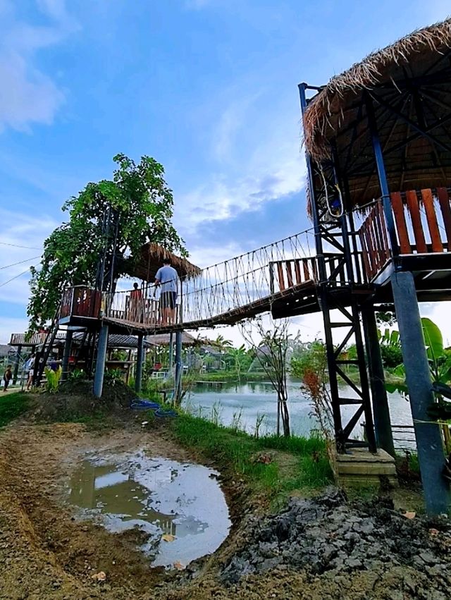 ฟาร์มลุงอ้วน แหล่งท่องเที่ยวเชิงเกษตรและคาเฟ่