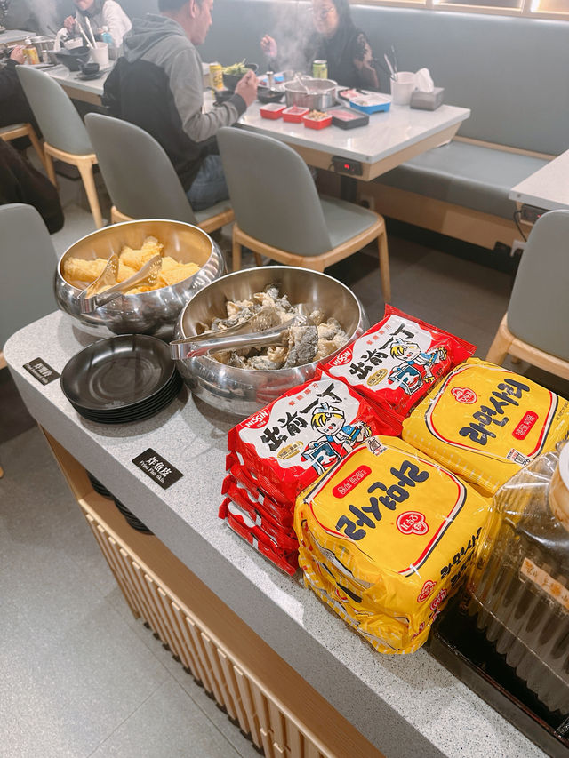 任食雞煲、牛尾煲、豬手煲