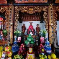 静寂と歴史が息づく湖上の寺院「チャン・コック・パゴダ」