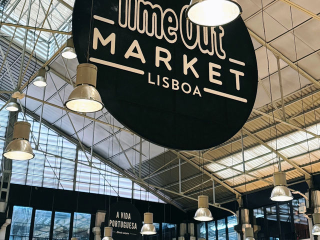 Lisbon: All About Yellow and Blue! 🇵🇹💛💙