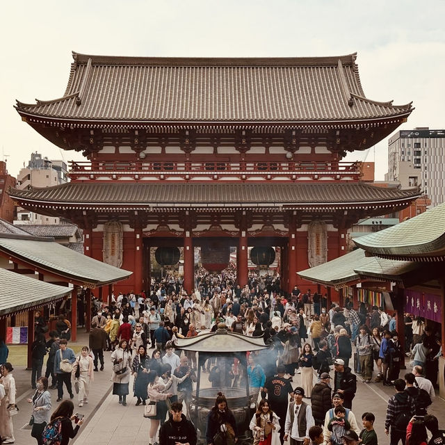 SensojiSummer: Tokyo’s Coolest Temple Adventure Awaits! ⛩️✨