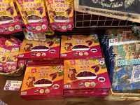 💥「紅芋巨塔降臨！國際通御菓子御殿最大旗艦店全攻略」