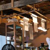 Ogi Bake and Bar คาเฟ่ลับในอ่างศิลา