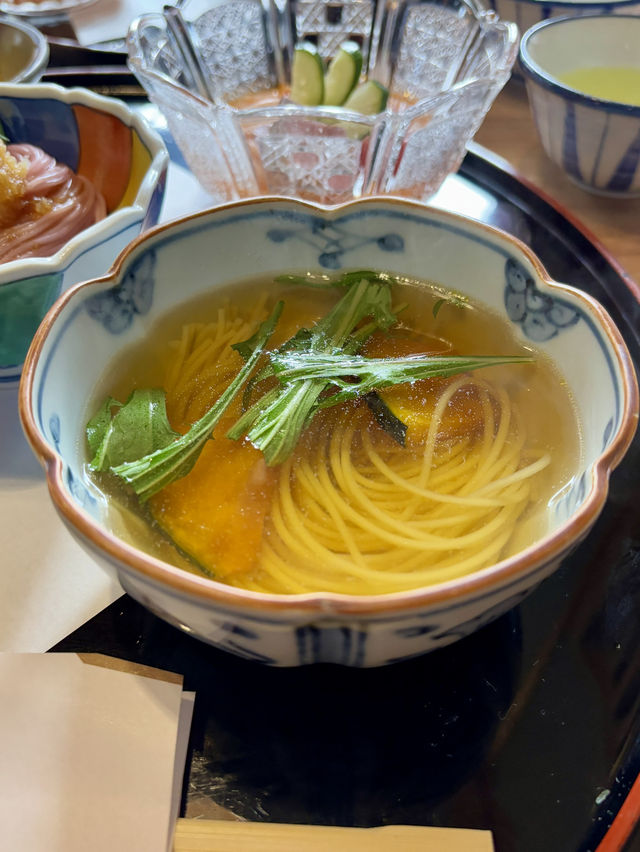 【奈良・三輪】色とりどりの手延べ素麺で味わう三輪の四季「千寿亭」