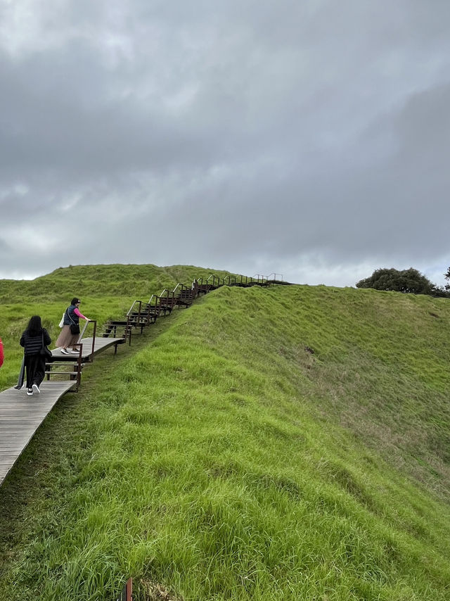 🏞️奧克蘭最高城市視角｜伊甸山 Mt Eden 🌋城市與火山的靜默對話