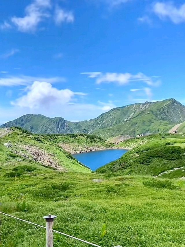เดินป่าบนยอดเขาทาเตยามะ (Mount Tate)