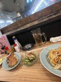 「旅先でしか食べられない“土地の味”って、どうしてあんなに心に残るんだろう。」