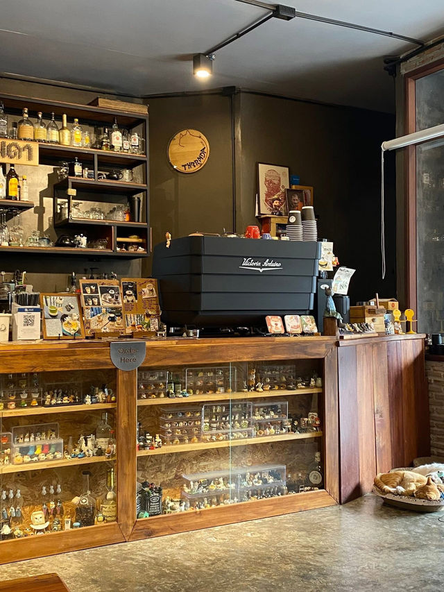 Thrrmda Bar & Eatery