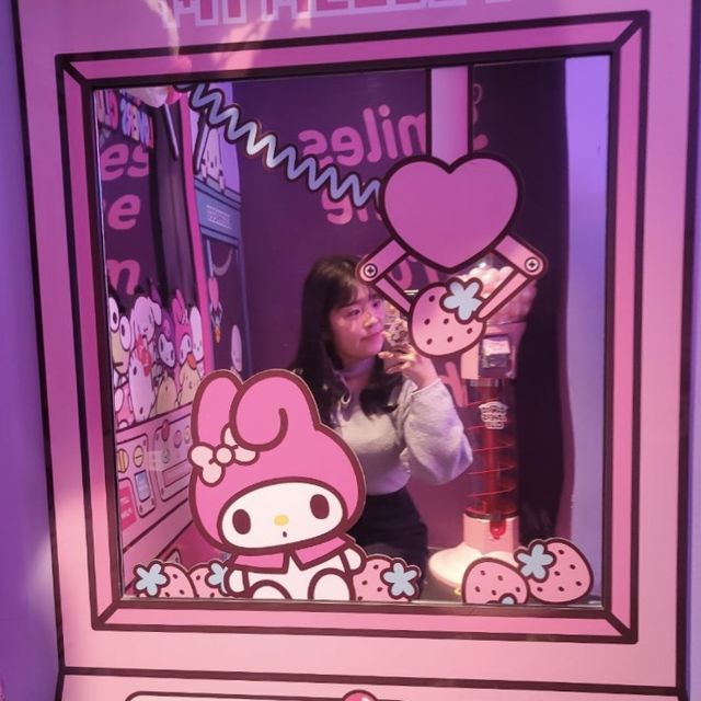 🎀 포차코 덕후라면 필수코스! 홍대 산리오 러버스 클럽 카페