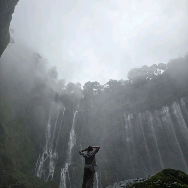 泗水双火山加瀑布