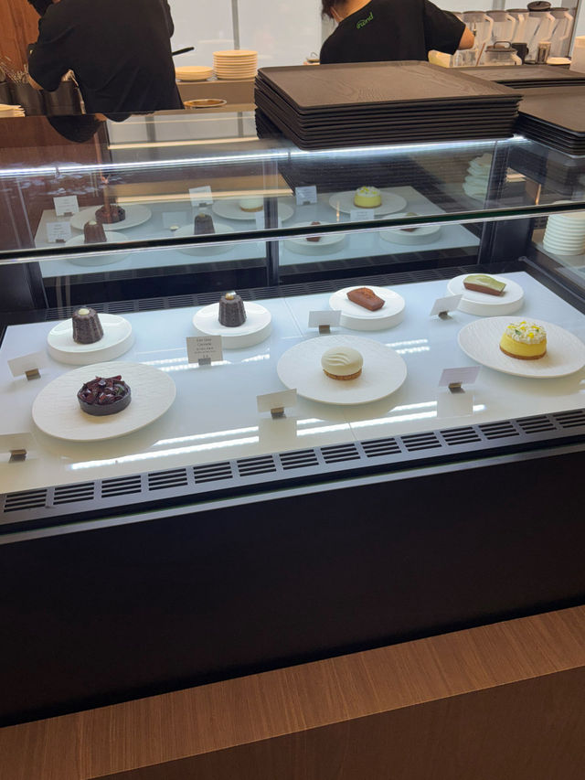 💚힐링되는 안국역 카페 리와인드 커피맛집 통유리 뷰🧁