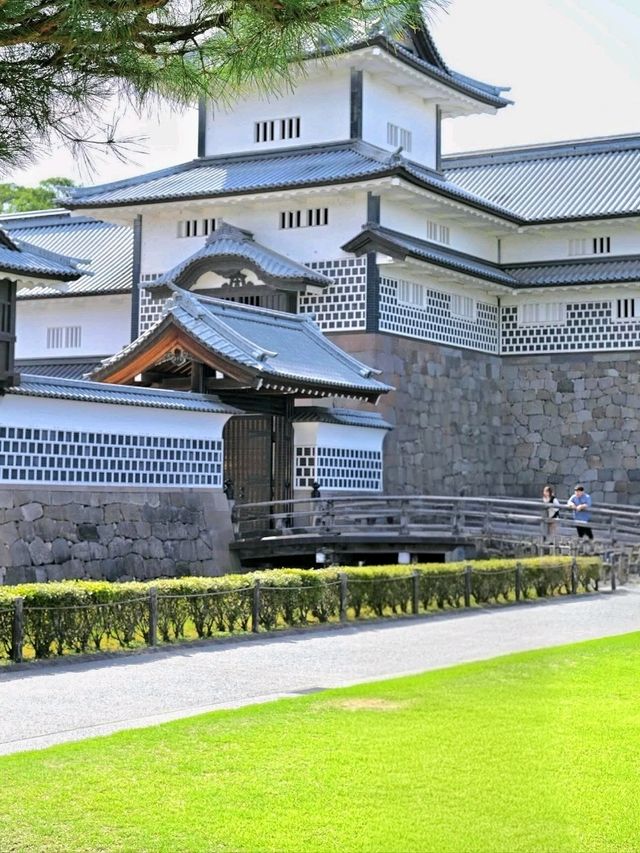 Timeless Charm of Kanazawa Castle
