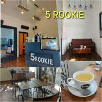 5 ROOKIE คาเฟ่ลับซอยเรวดี