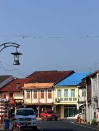 เดินเล่นในตัวเมืองเก่าตะกั่วป่า