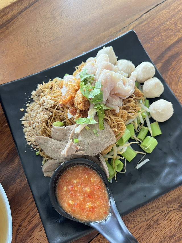 ก๋วยเตี๋ยวป๊อกป๊อกนายหงวน สาขาบางแสน