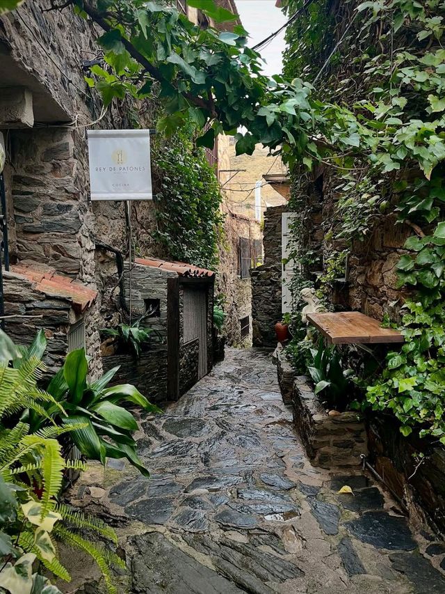 Stone Paths and Storybook Feels in Patones de Arriba
