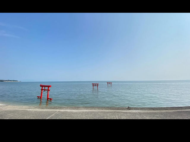 【大魚神社の海中鳥居】潮の満ち引きが生む神秘の絶景⛩️🌊