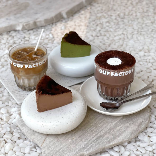 おしゃれカフェ🤍【GUF TOKYO】