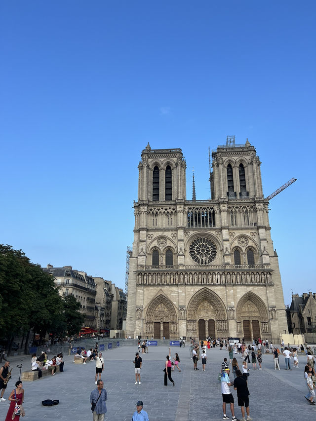 Paris, Mix of Culture, Charm & Chic  Paris, Mix of Culture, Charm & Chic