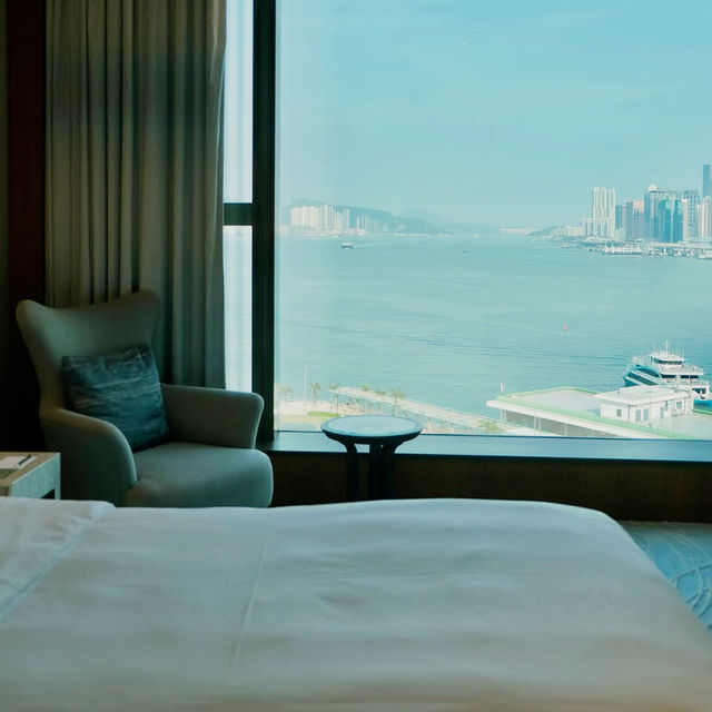 Harbor Harmony, Contemporary Ease