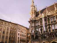 เดินเล่นที่ Marienplatz ใจกลาง Munich