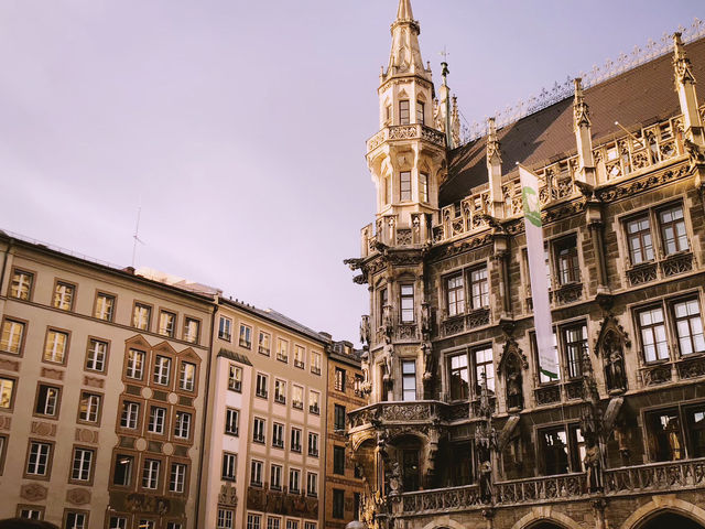 เดินเล่นที่ Marienplatz ใจกลาง Munich