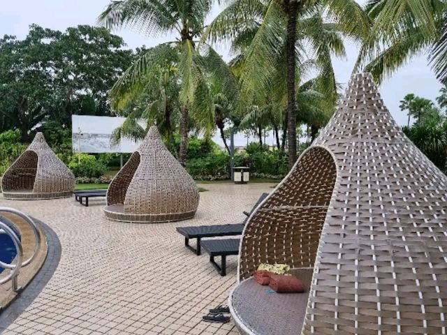 Scenic Stay at Forest City Golf Hotel