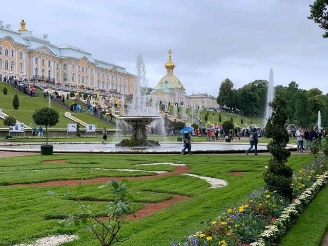 Exploring the Grandeur of Petrodvorets in Saint Petersburg