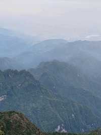 At the Summit of Mount Emei: Ever-Changing Weather, the Ups and Downs of Life