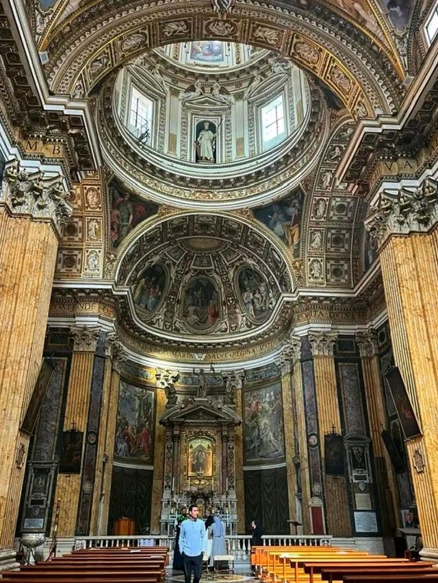 🏛️ Roman Forum – Walk Through the Heart of Ancient Rome