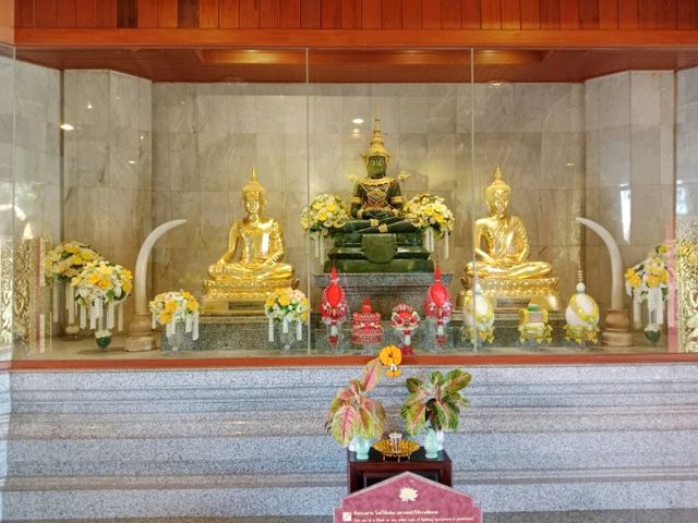 วัดโพธิสมภรณ์ พระอารามหลวง จังหวัดอุดรธานี วัดโพธิสมภรณ์ พระอารามหลวง จังหวัดอุดรธานี