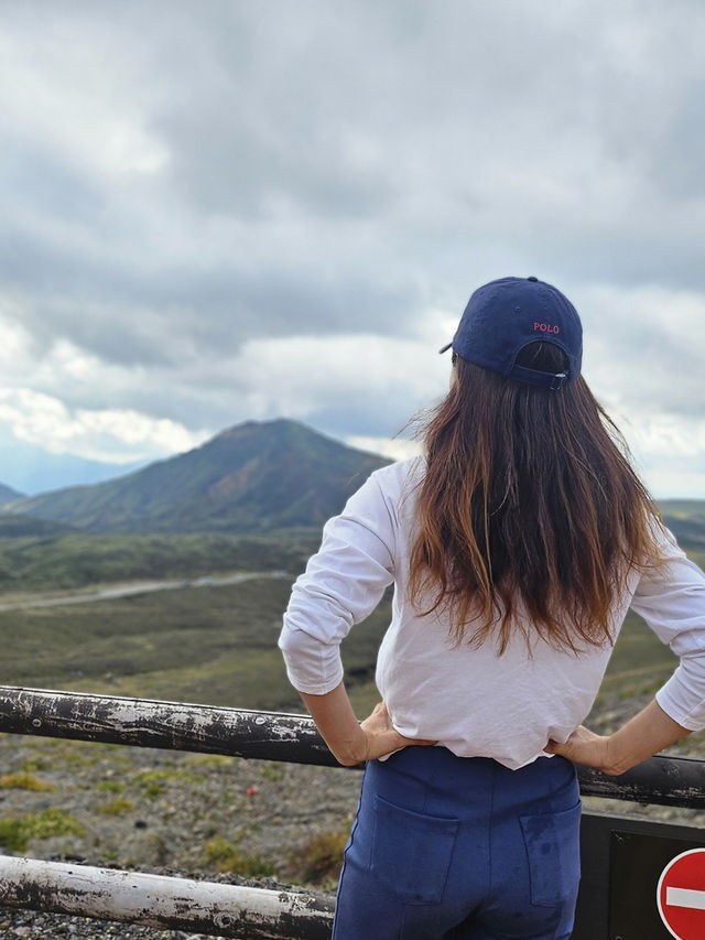 🌋 “지구의 심장을 눈앞에서 보다 – 아소산 나카다케 화구”