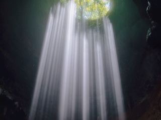 インドネシア・ジョグジャカルタ｜忘れられないJomblang Cave 本物の洞窟探検に挑戦