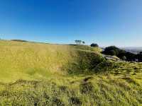 Crater Calm & City Crown