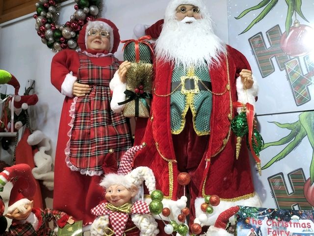 🎄It's Always Christmas Here!🎄