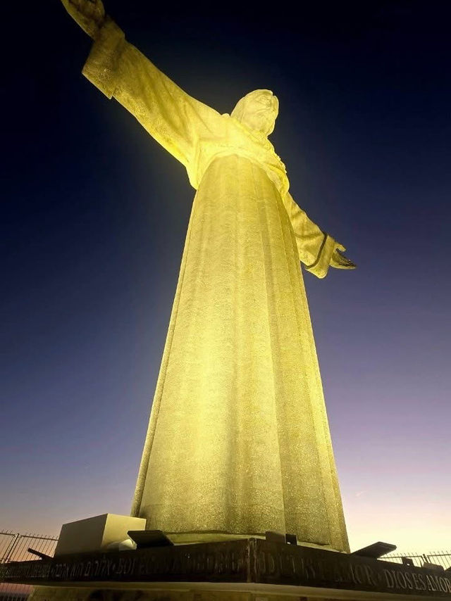 크리스트 레이(Cristo Rei) 시간과 빛의 마법 크리스트 레이(Cristo Rei) 시간과 빛의 마법