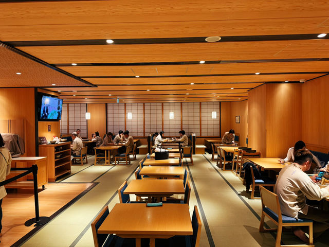 奈良吉野櫻之湯御宿野野~赤腳漫步的溫泉天堂!宵夜拉麵♨️🍜 奈良吉野櫻之湯御宿野野~赤腳漫步的溫泉天堂!宵夜拉麵♨️🍜