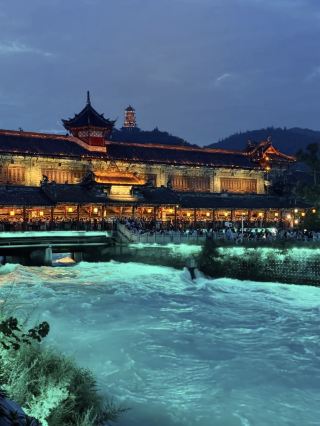 Dujiangyan “Blue Tears” 💙 What It Actually Looks Like + My Tips