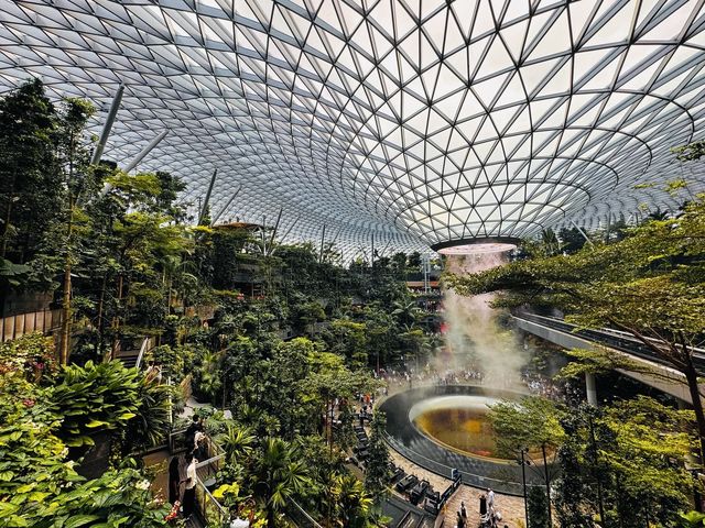 🇸🇬 Iconic Singapore | Where the Future Meets the Tropics 🌆🌴