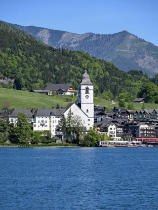 🇦🇹 聖沃夫岡讓我驚喜－一座湖畔小鎮，四周群山環繞🌊⛰️