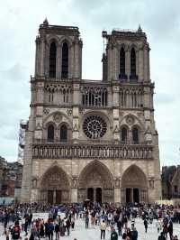 ⛪✨ Notre-Dame Cathedral: Paris’ Timeless Gothic Masterpiece ✨⛪    