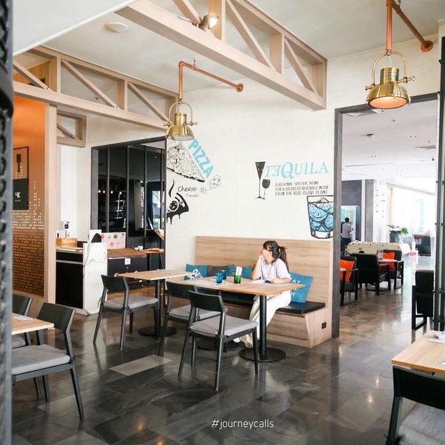 Cross Vibe Bangkok Sukhumvit