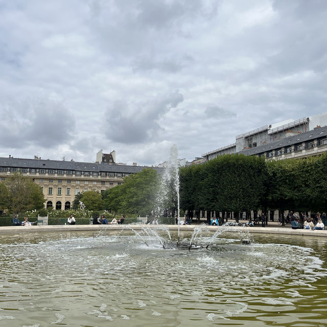 An enjoyable afternoon in Paris!