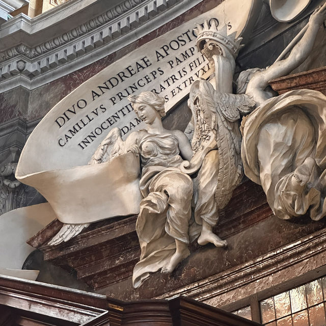This gorgeous church is FREE to visit in Rome 🇮🇹