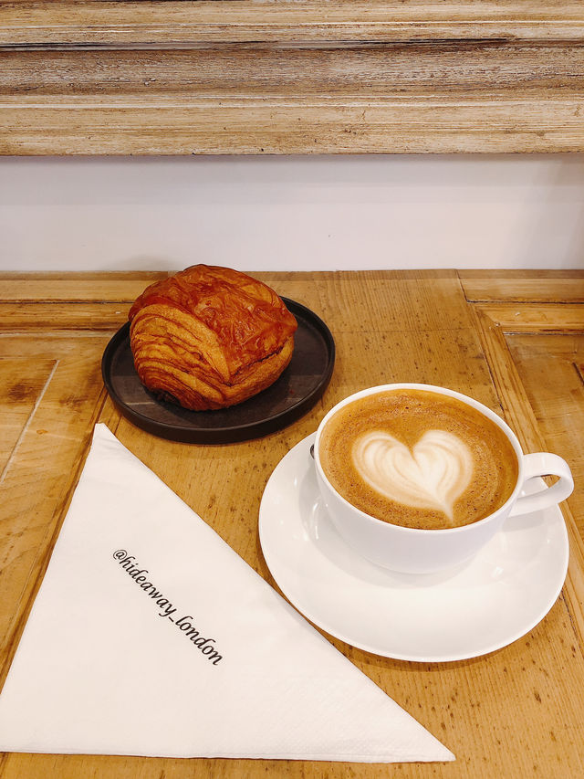 London | Brilliant coffee shop in Mayfair from Hide team