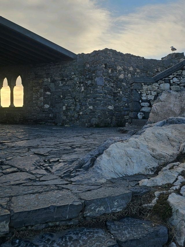 PORTOVENERE : A Castle at the peak of an Italian coast