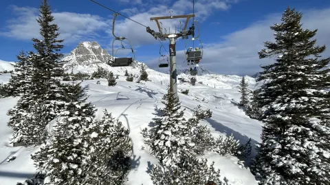 ⛷️ Surga Salju Putih: Bermain Ski di Warth-Schröcken dengan Koneksi Lech ❄️ — traveler post in Lech