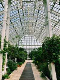 Kew Gardens: A Living, Breathing Wonderland 🌿🌸