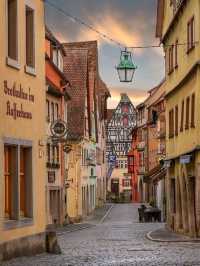 🏰🌸 “Time-Travel in Timber: Rothenburg’s Fairytale Streets” 🇩🇪